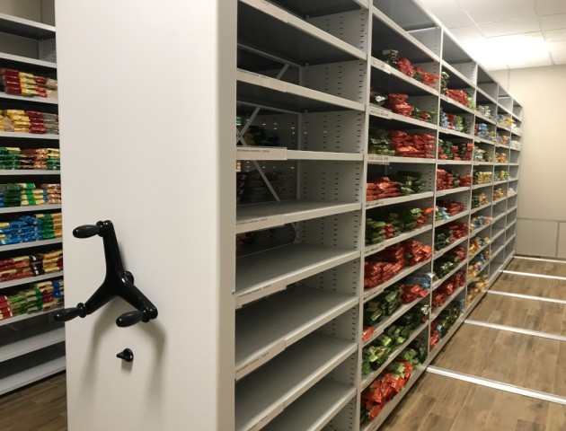 передвижные стеллажи для продовольственного склада